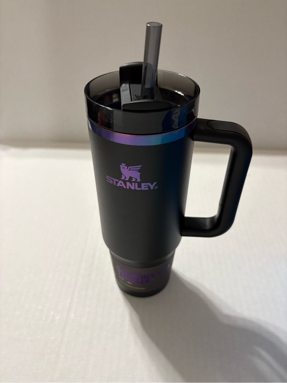 NWT new black chroma collection Stanley 30 oz quencher tumbler water h20 bottle